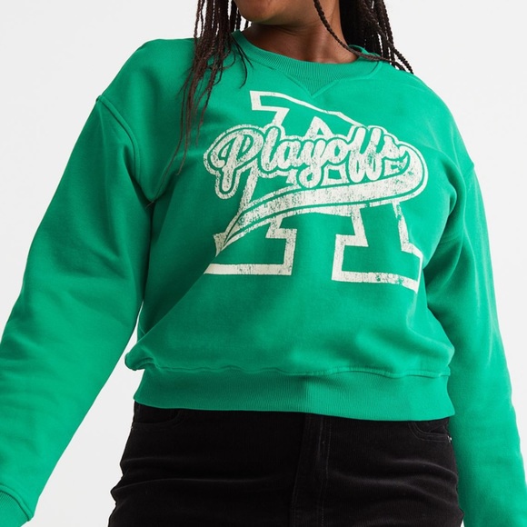 SALE H&M green sweatshirt - Picture 4 of 4